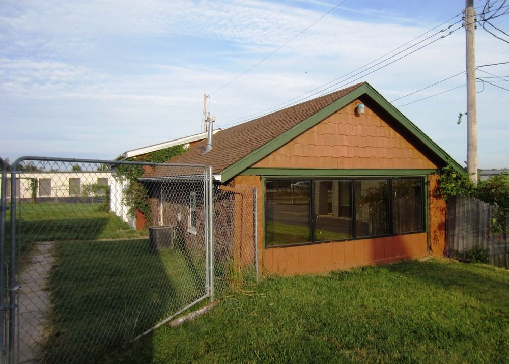 5135 S Campbell Ave, Springfield, MO 65810
